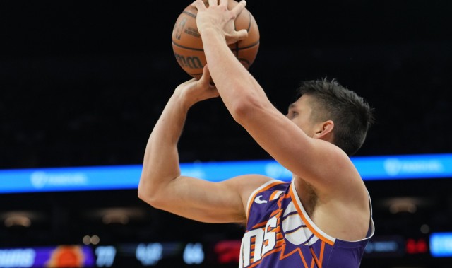 北美世界杯-三分11中1！太阳阿伦：没有舒服的接球就投 有8球出手感觉不错